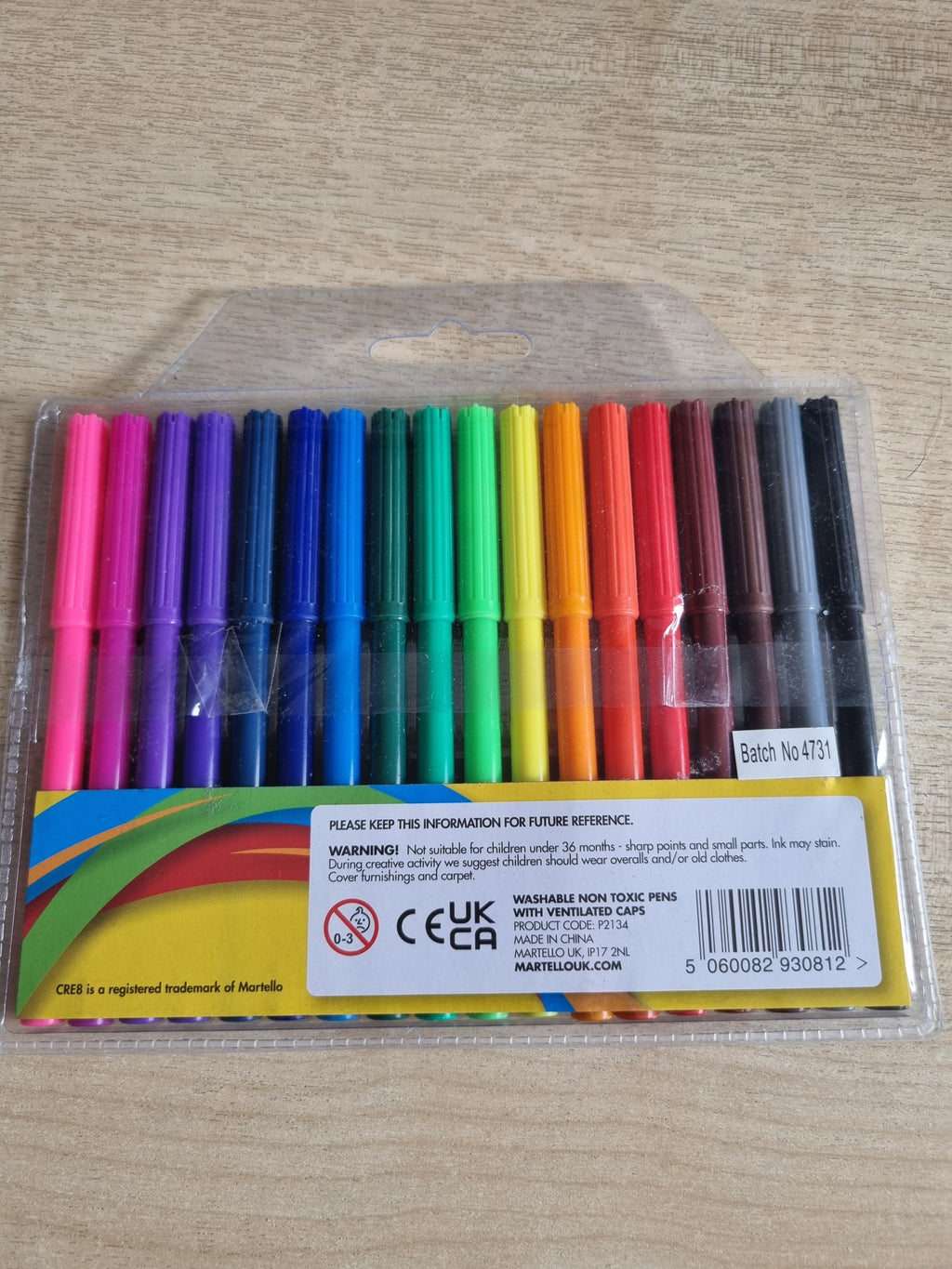 18 Felt Tip Colouring Pens (Washable)