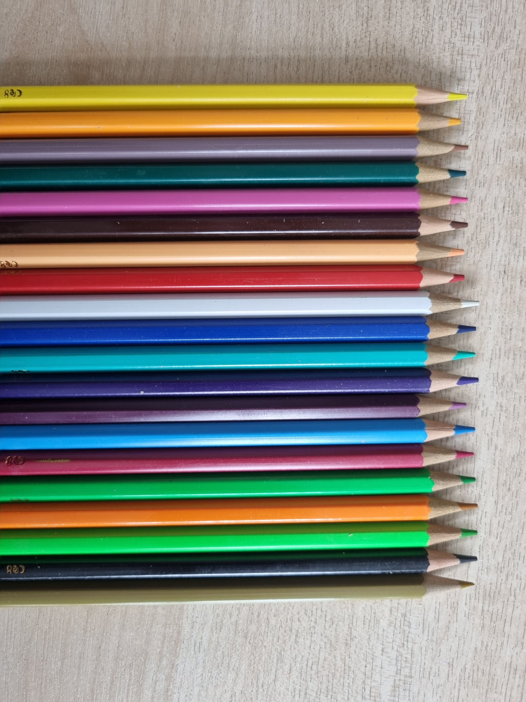 20 Colouring Pencils