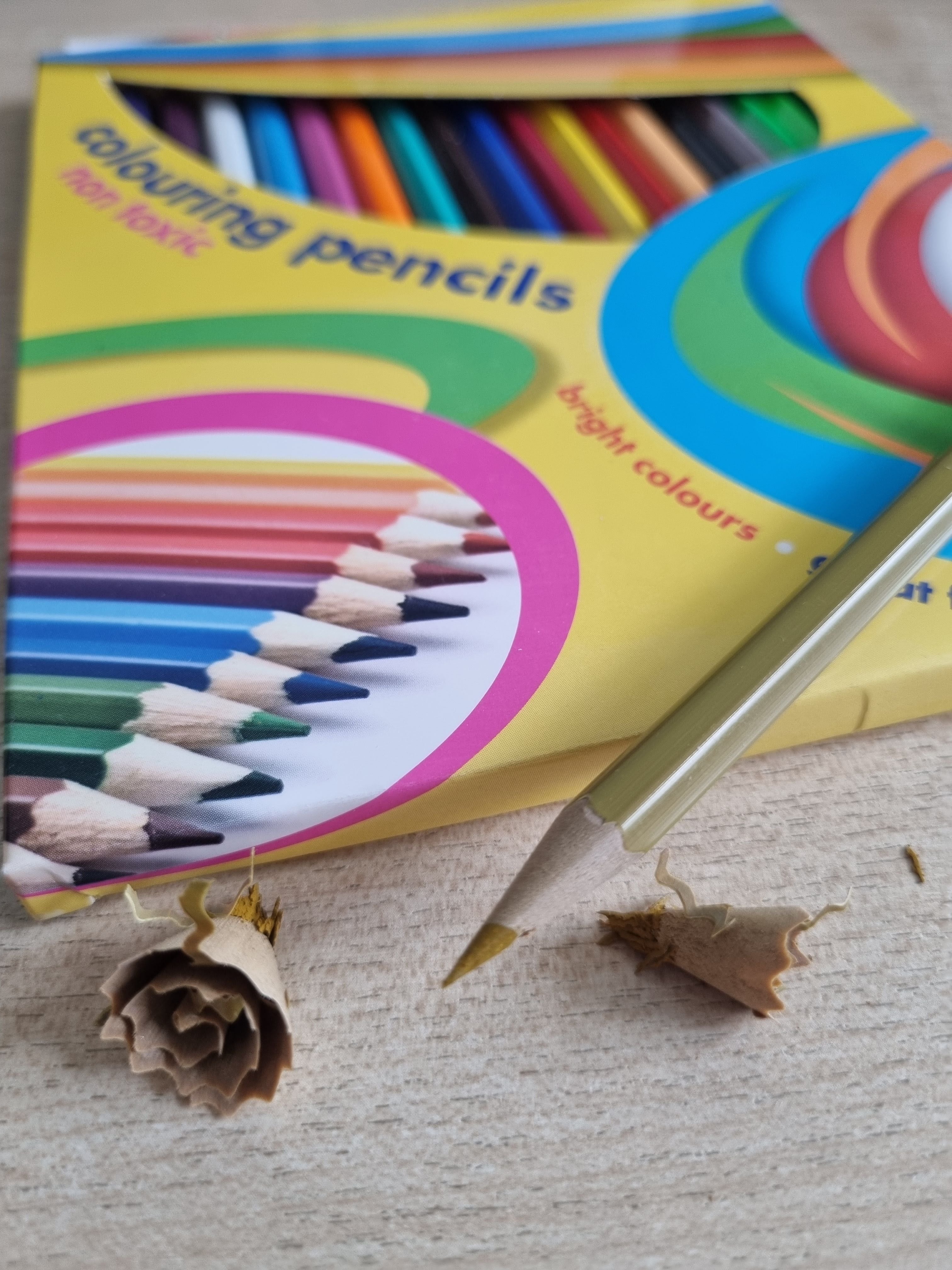 20 Colouring Pencils